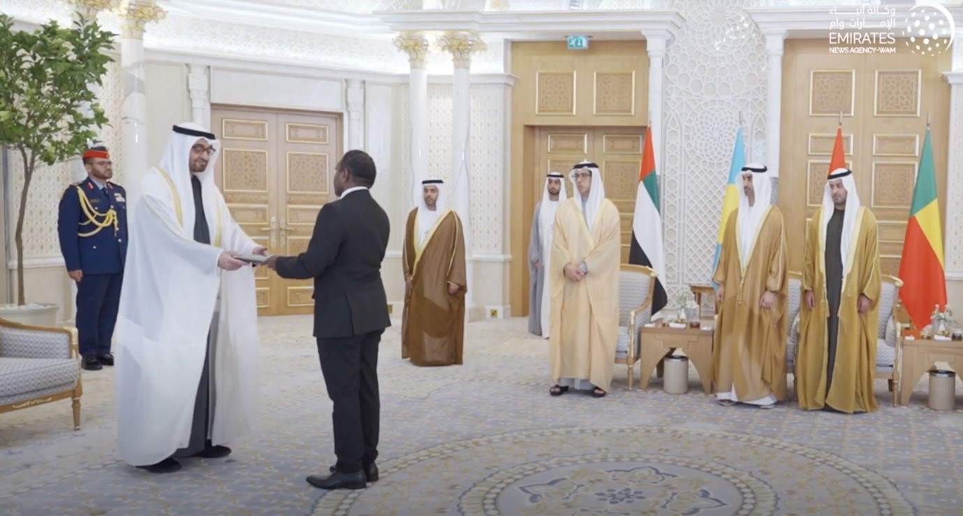 Ambassador Walegerea presents Credentials to UAE President