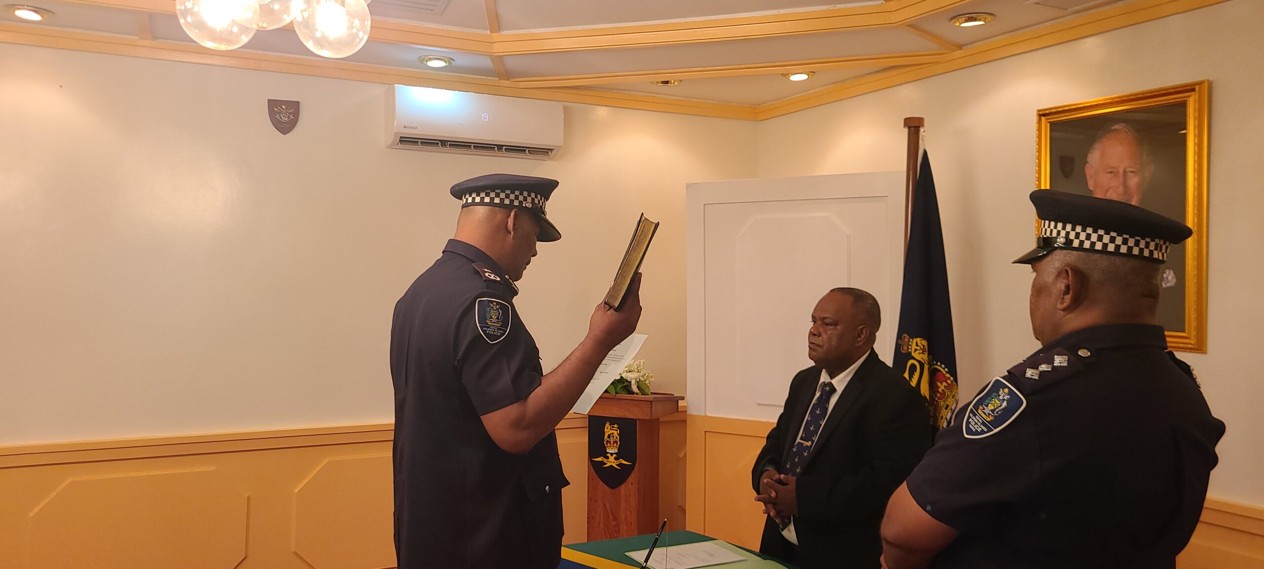 Mr. Mostyn Mangau reappoint and sworn in as Commissioner of police for the next 12 months
